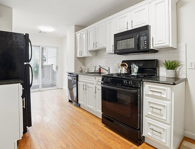 216 Sherman Ave 1R