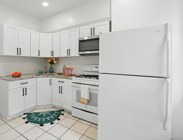 144 Nelson Ave