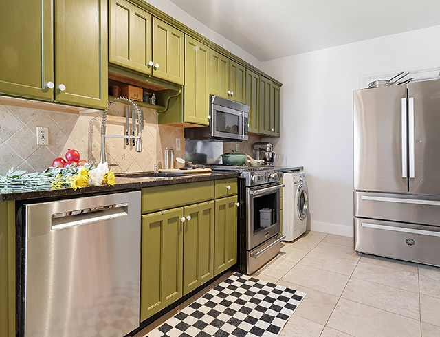 469 Palisade Ave 3