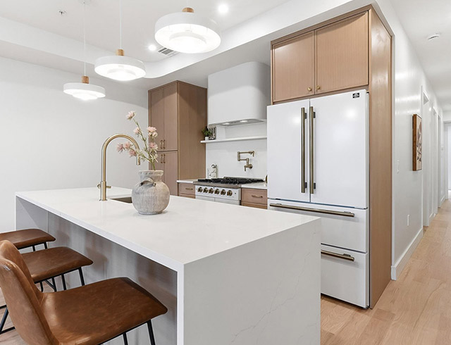 1123 Summit Ave 2