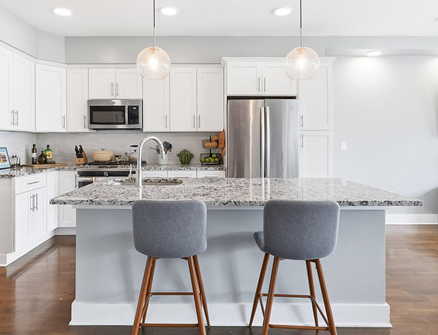 50 Laidlaw Ave 2