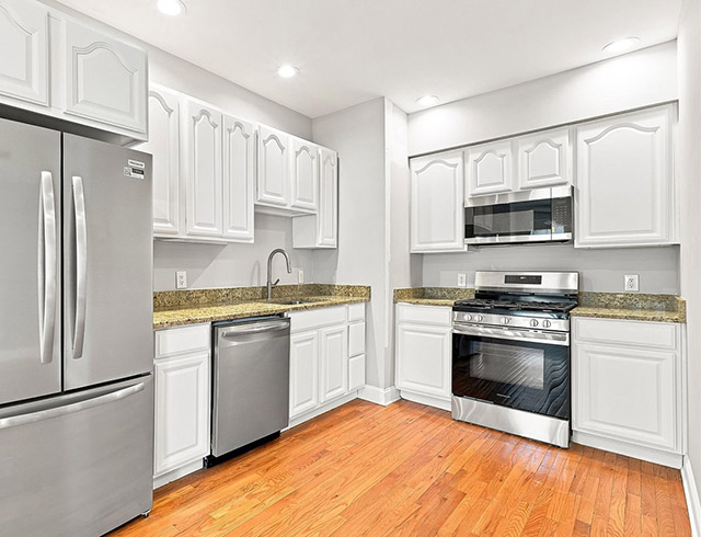 95 Webster Ave 2F